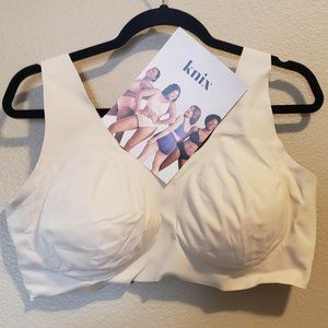 Knix wireless pullover bra NEW